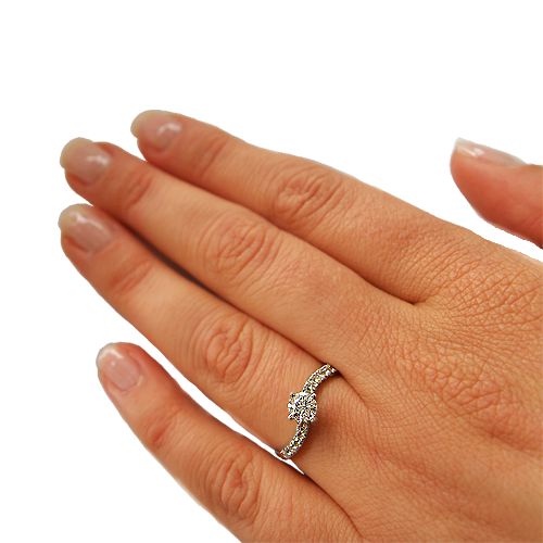 טבעת אירוסין זהב לבן "סמנתה" 0.55 קראט בעיצוב יוקרתי ומודרני