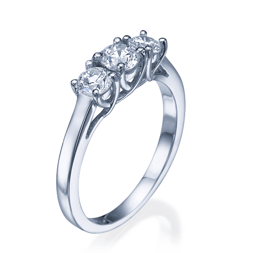 טבעת "3 יהלומים" בעיצוב מיוחד 0.81 קראט מזהב לבן