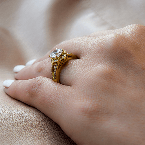 טבעת יהלומים זהב צהוב "גבריאלה" בעיצוב וינטאג