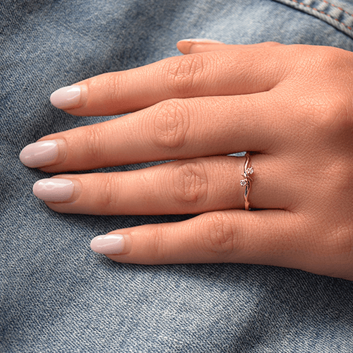 טבעת אירוסין משובצת יהלומים "ברברה" זהב צהוב