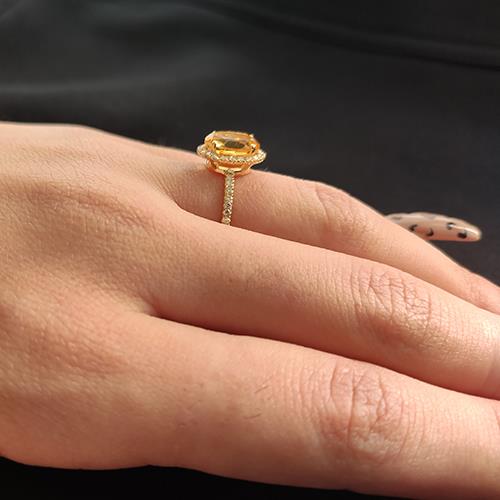 טבעת יהלומים זהב צהוב "אליסון" בשילוב אבן סיטרין ענקית