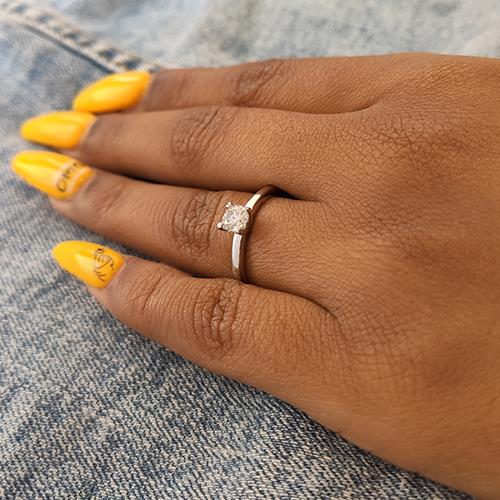 טבעת אירוסין "מרי" זהב לבן 0.31 קראט