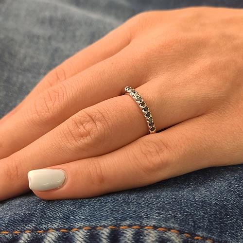 טבעת נישואין "ניקי" 0.25 קראט משובצת יהלומים שחורים