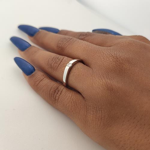 טבעת אירוסין זהב לבן "נטאשה" 0.11 קראט בשיבוץ עדין וקלאסי
