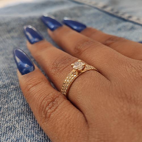 טבעת יהלומים "קלואי משובצת" 1.01 קראט זהב צהוב